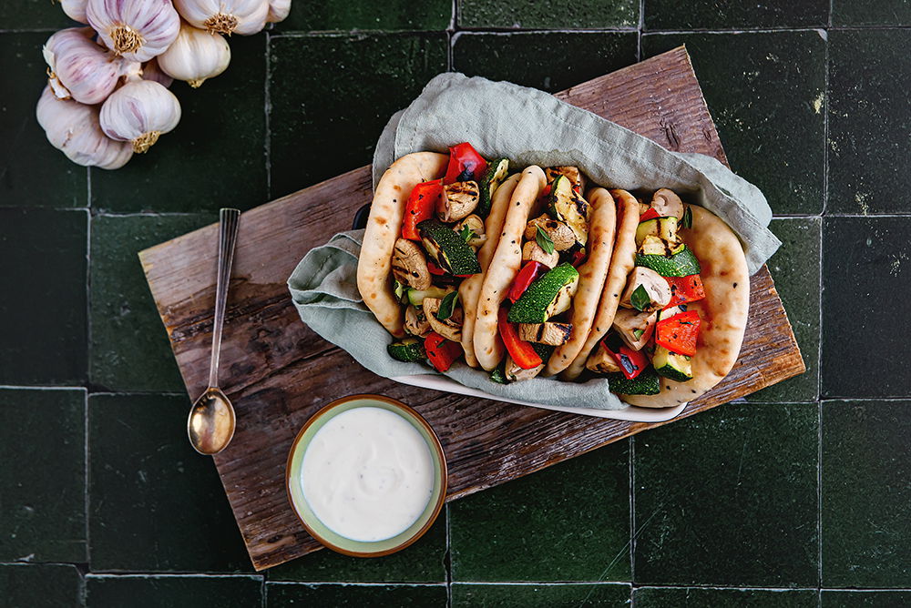 naan met gegrilde groenten