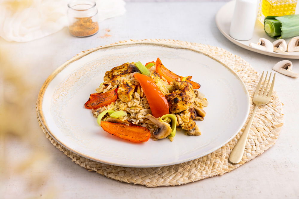 Gebakken rijst met pittige cajunkip