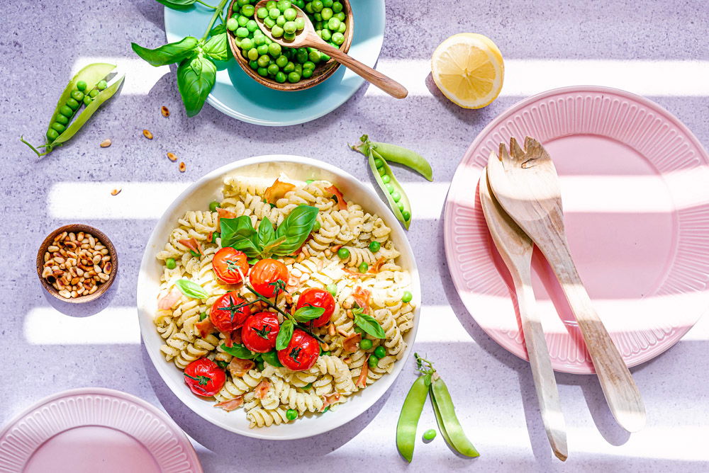 Pastasalade met erwtjes en prosciutto