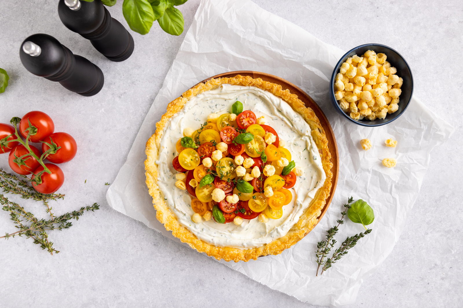 hartige taart met tomaten