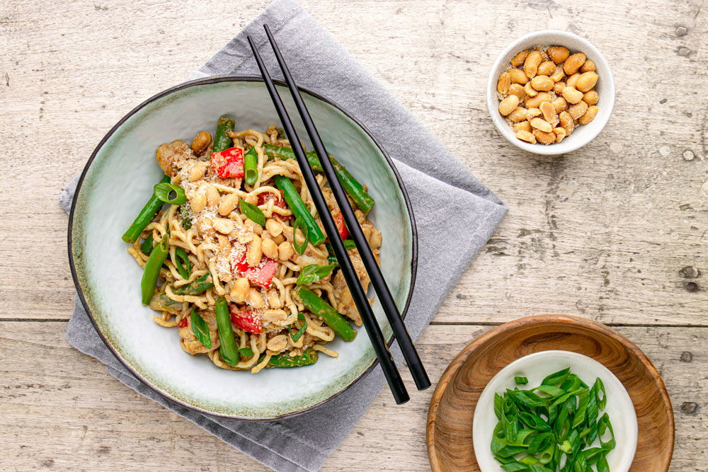 Noedels Met Kipfilet En Pindasaus