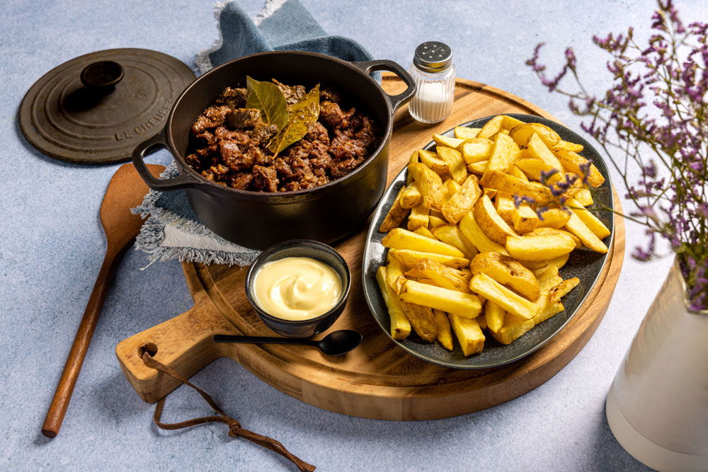 Vlaams Stoofvlees Met Verse Frieten En Mayo Dekamarkt