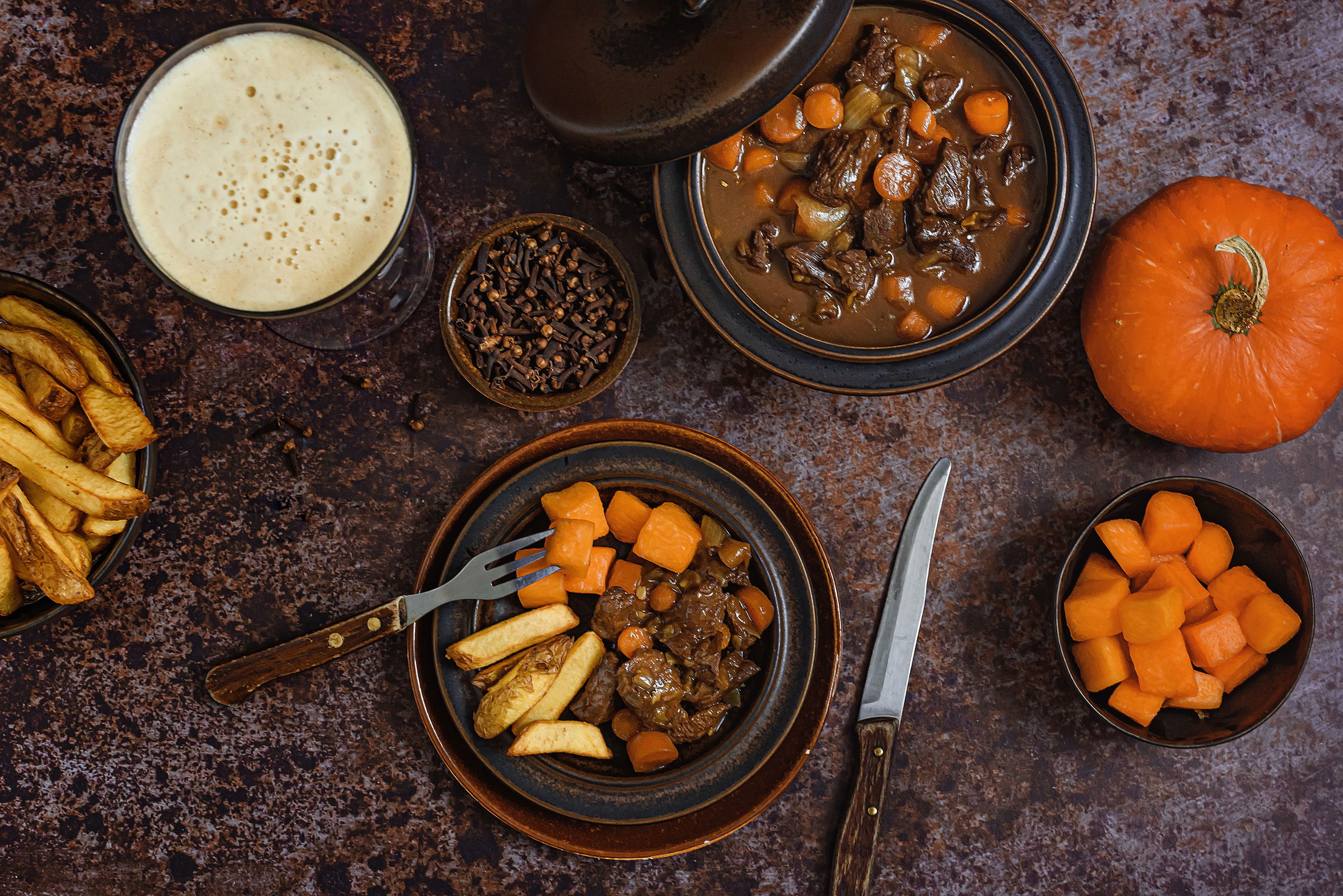 Stoofschotel met bokbier en pompoen