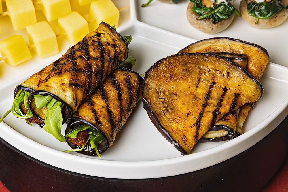 Pittige Auberginerolletjes Met Tomatentapenade