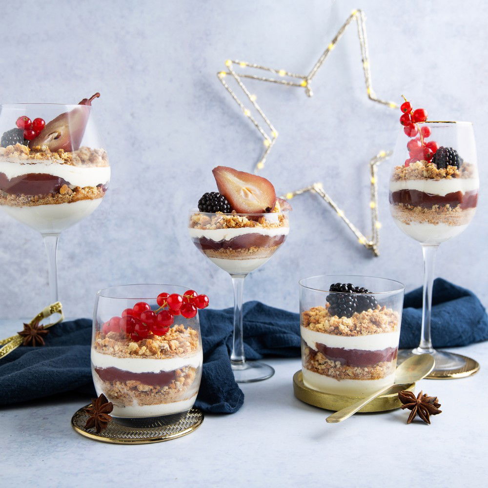 Trifle met steranijs, stoofperen, cantuccini crumble en mascarponeroom