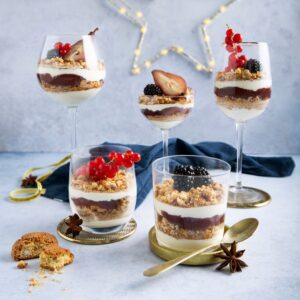 Trifle met steranijs, stoofperen, cantuccini crumble en mascarponeroom