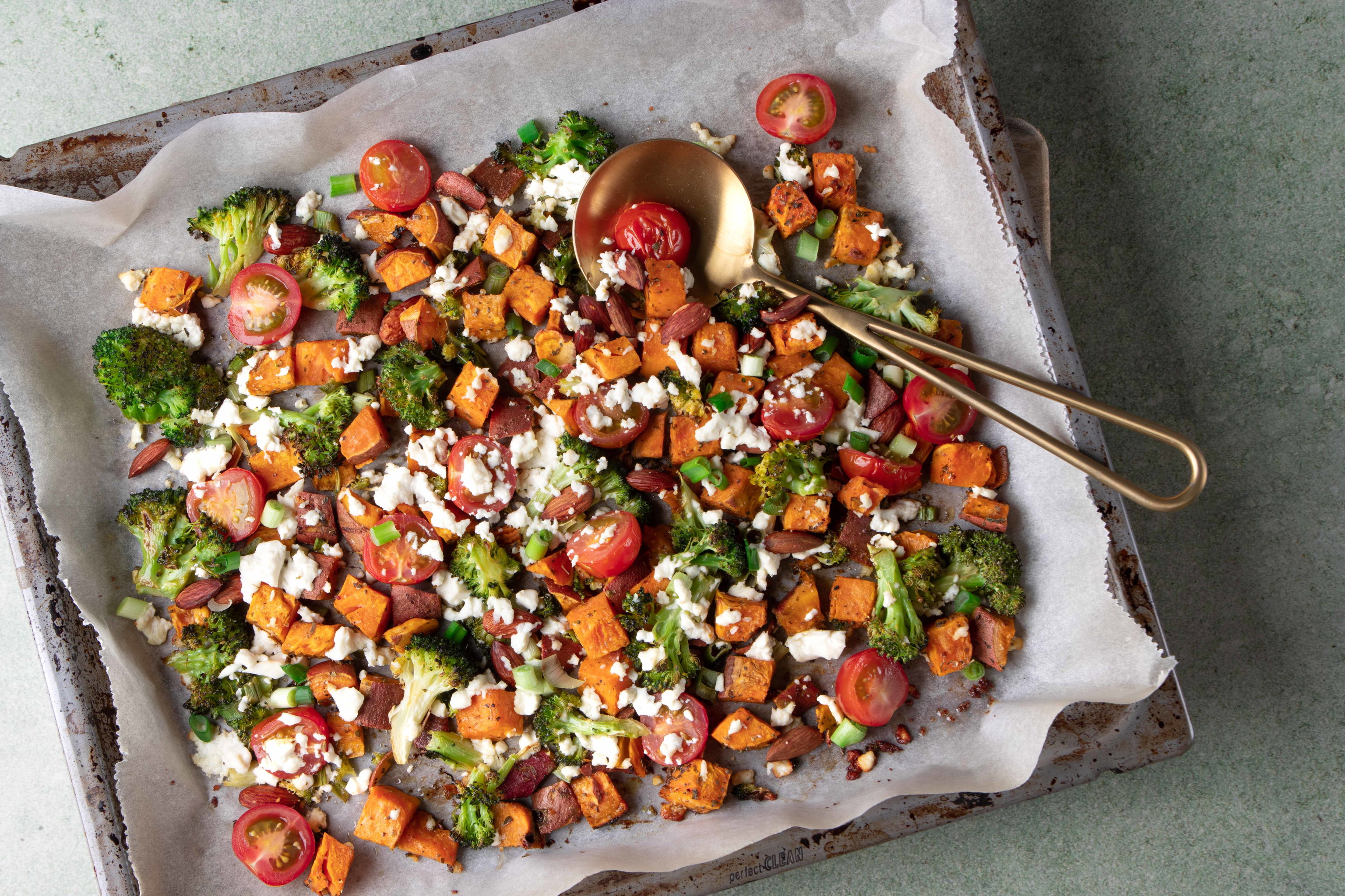 Zoete aardappel met feta en broccoli