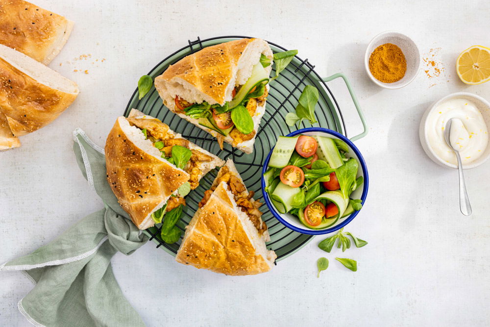 Kippendij Shoarma Op Turks Brood, Citroen Mayonaise En Salade
