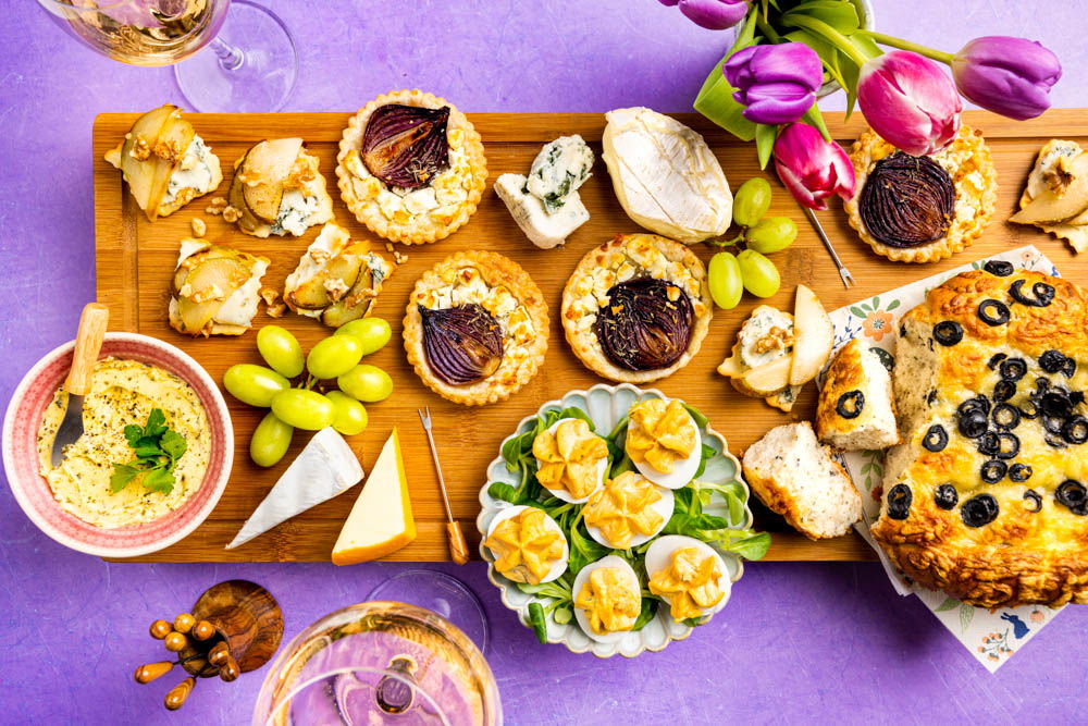 Crackers met peer en gorgonzola