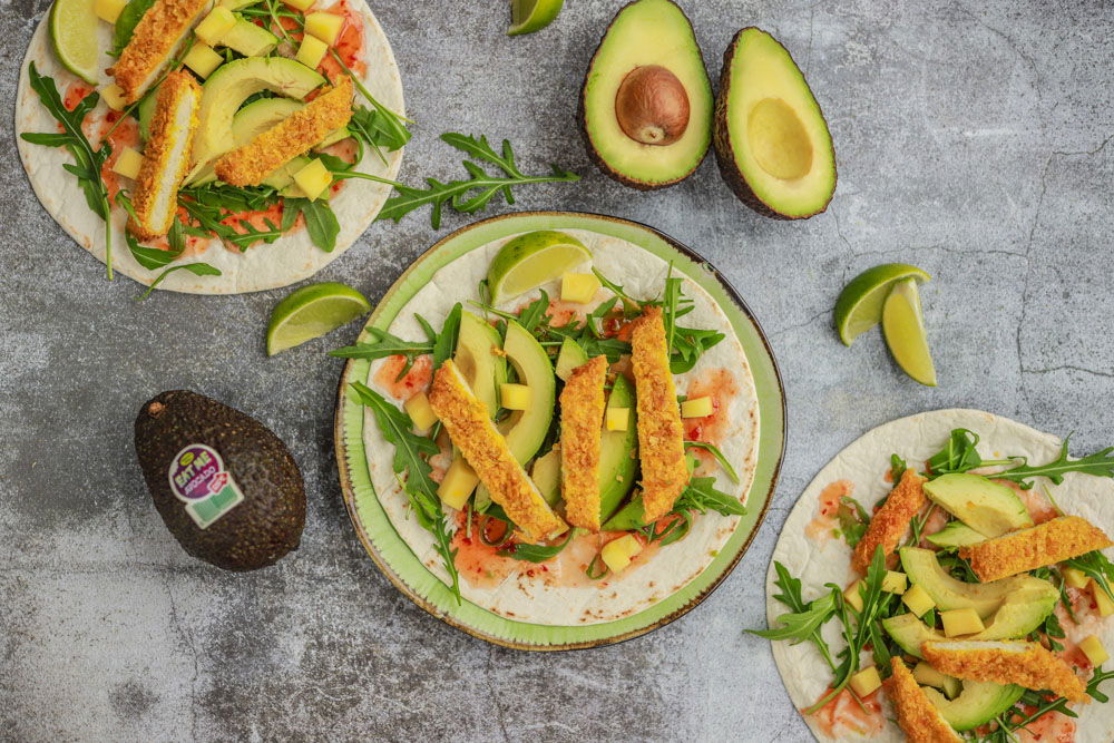 Wrap met avocado, kip en mango