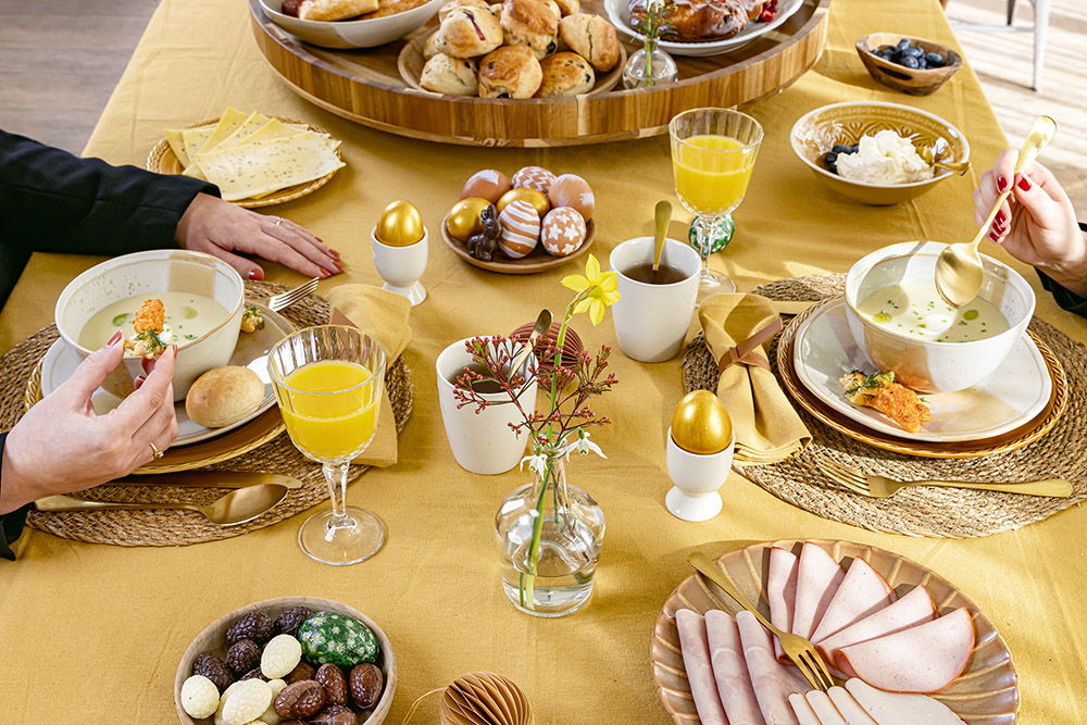 Klassieke Paastafel Romige Preisoep Met 'worteltjes' 0020 Low Res