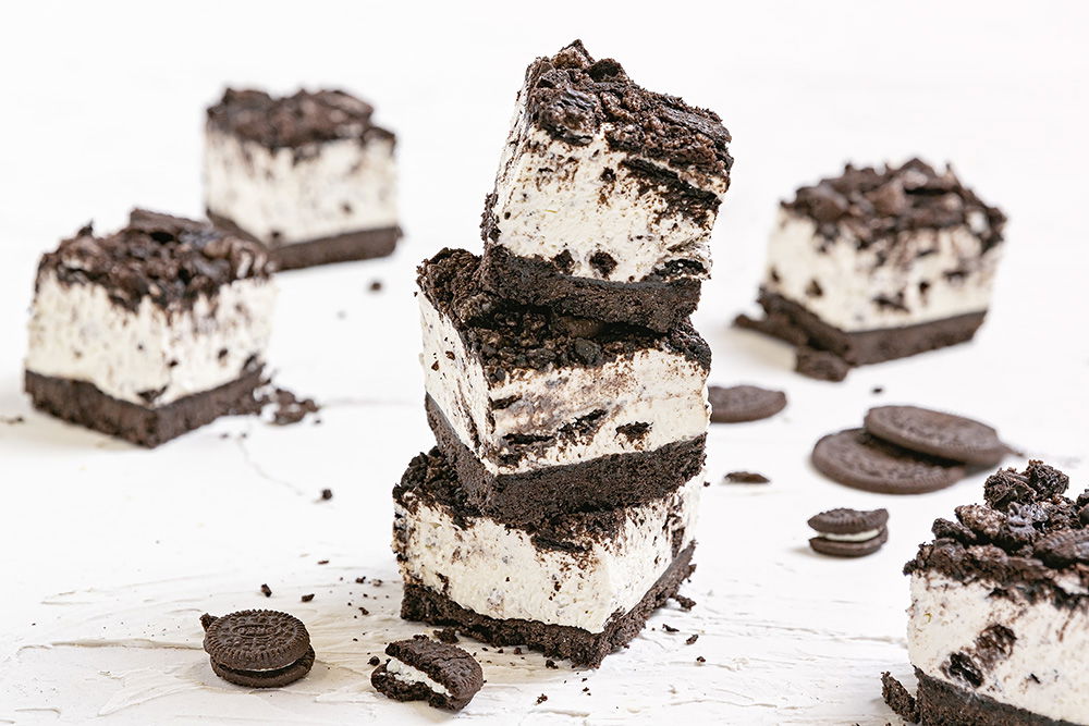 Oreo Cheesecake Bars
