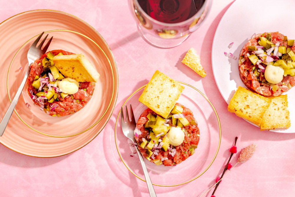 Steak tartaar met knoflook toast