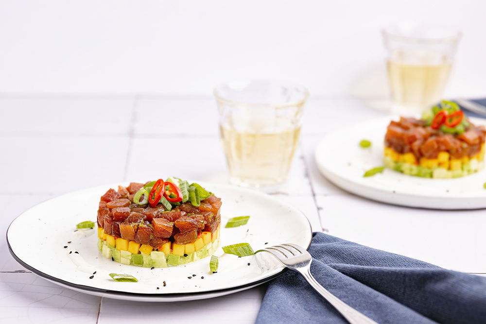 Tonijntartaar Met Avocado, Mango En Wasabimayonaise 0017 Low Res