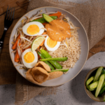 Gado gado met oesterzwammen en Krupi Chips