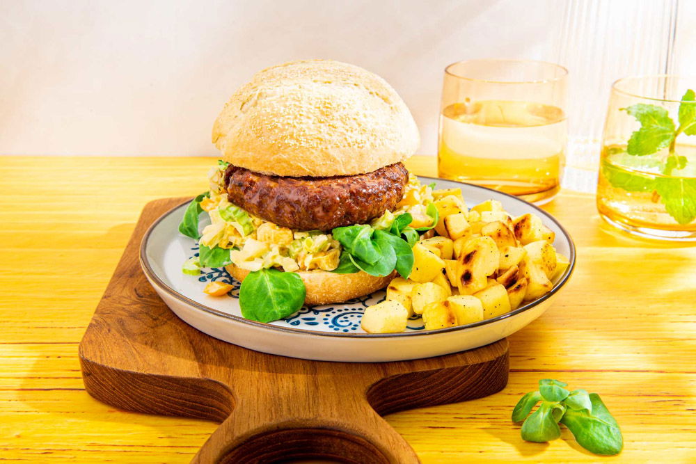 Broodje Hamburger Met Rauwkost