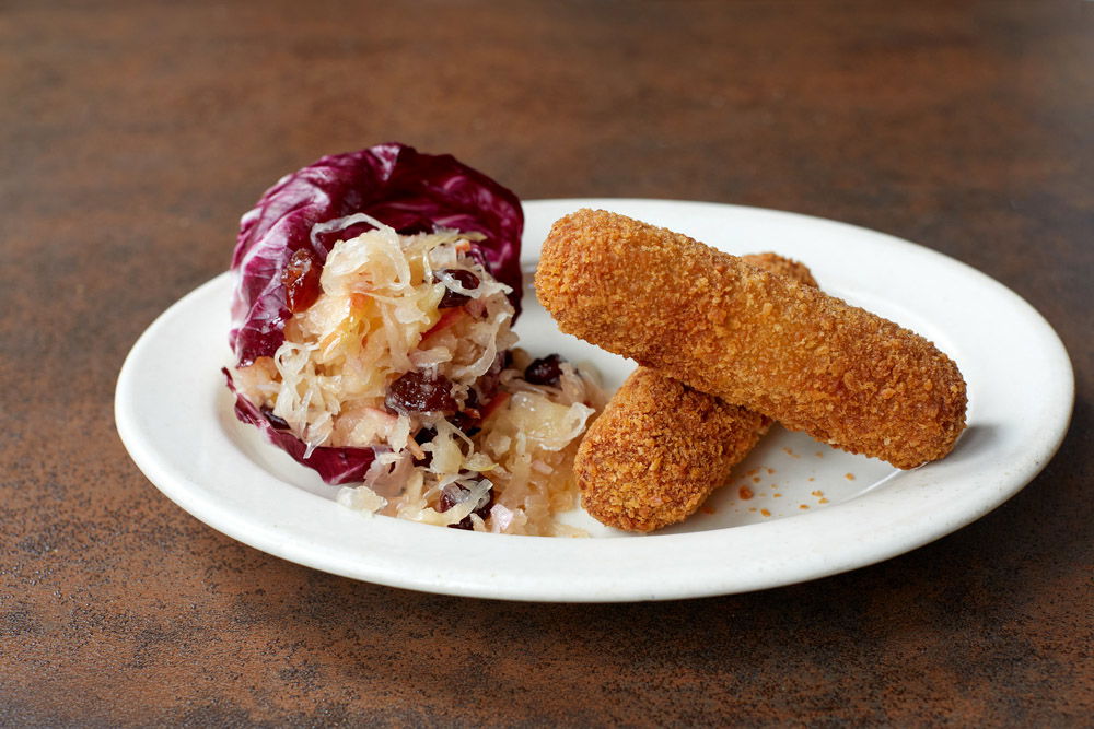 Frisse Zuurkoolsalade Met Oesterzwamkroket