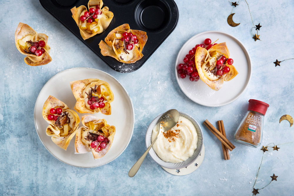 Kaneel Gemalen Filodeegbakjes Met Banketbakkersroom, Peer En Chocolade (1)