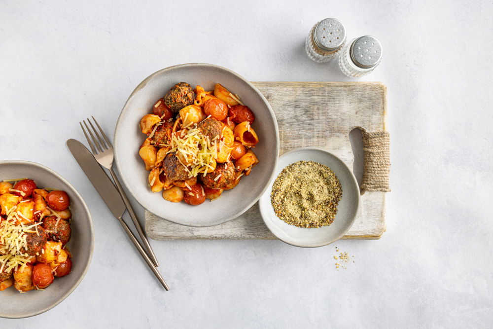 Pasta met gehaktballetjes in tomatensaus