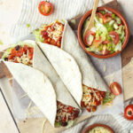 Makkelijke wraps met bonen en kaas
