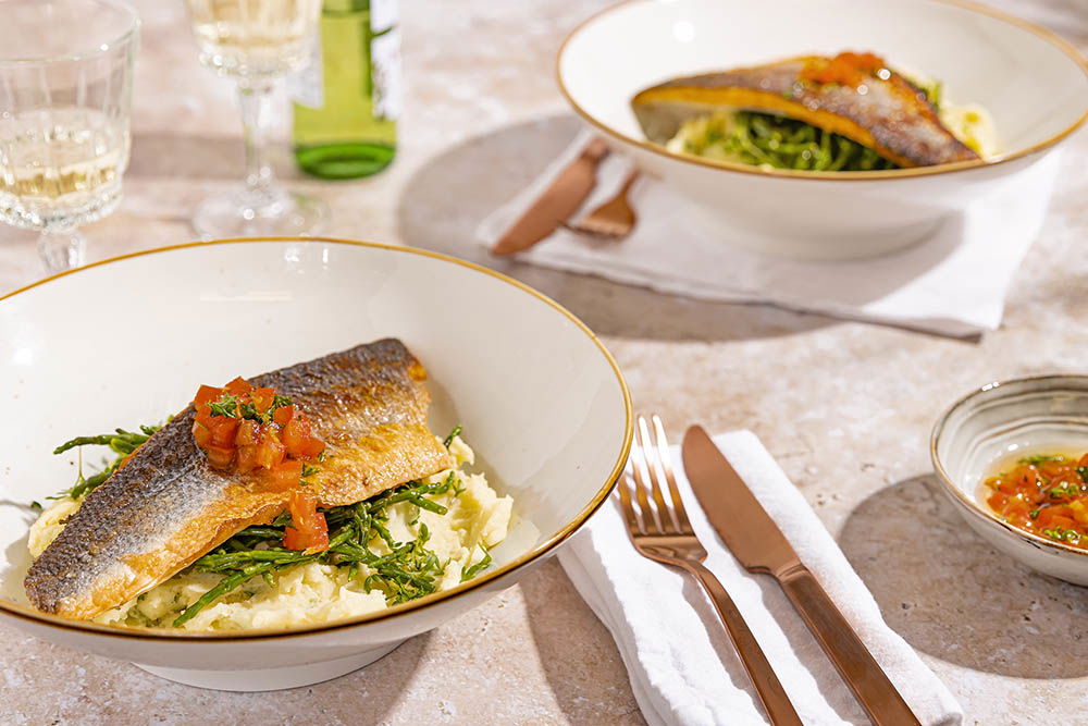 Zeebaars met kruidenpuree en zeekraal