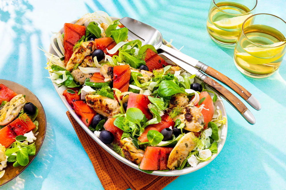 Zomerse salade met gegrilde watermeloen