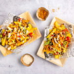 Kapsalon met cheddar, rundergehakt en tomaat