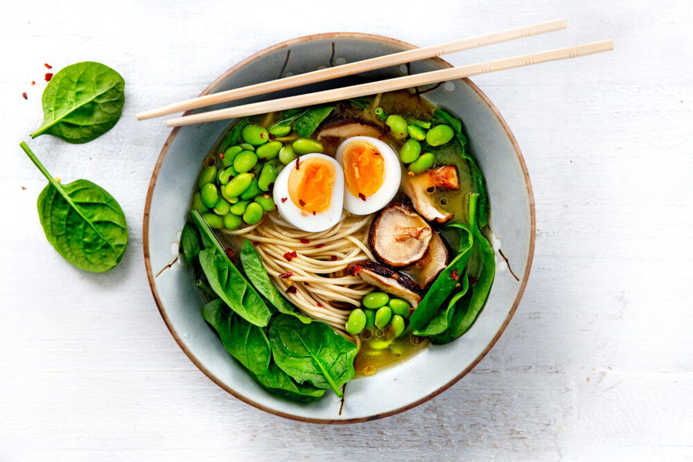 Miso ramen met shiitake en edamame boontjes