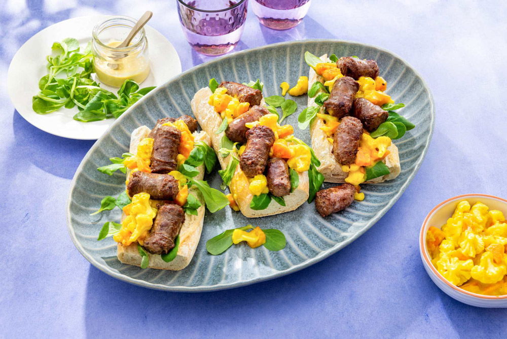 Broodje braadworst met bloemkool piccalilly