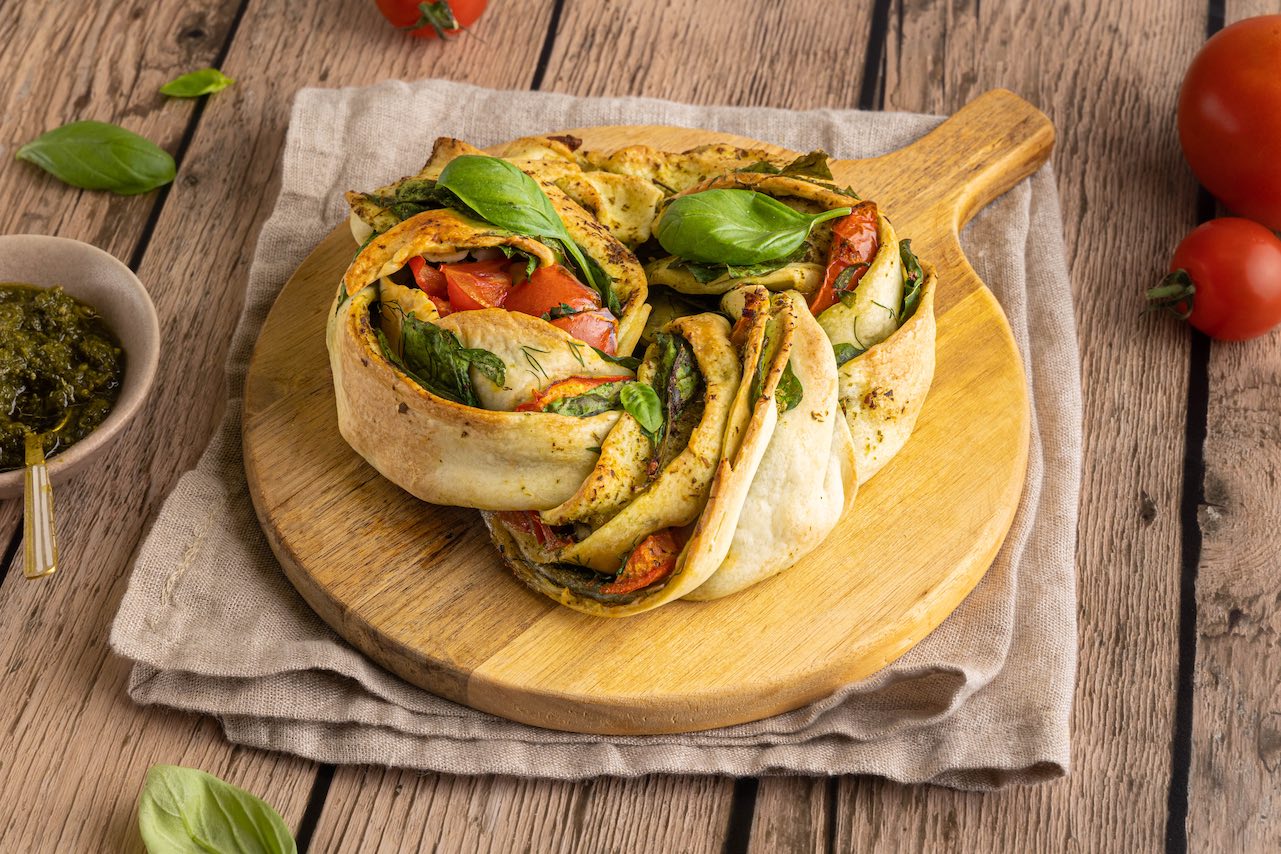 Broodkrans van pizzadeeg