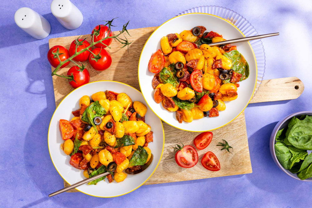 Cocktailtrostomatengnocchi met chorizo