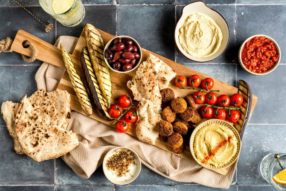 Mediterrane mezze borrelplank