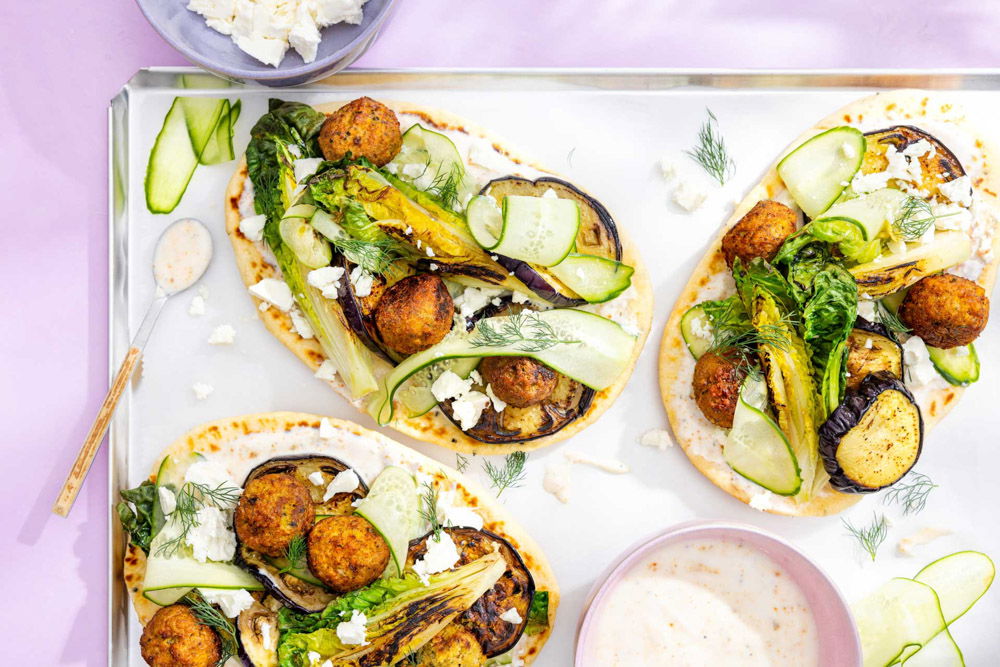 Naanbrood met falafel