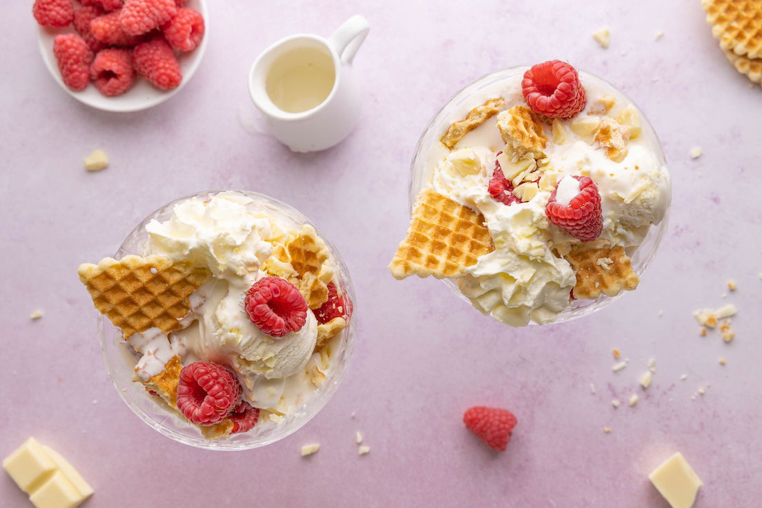 Sundae met witte chocolade en framboos