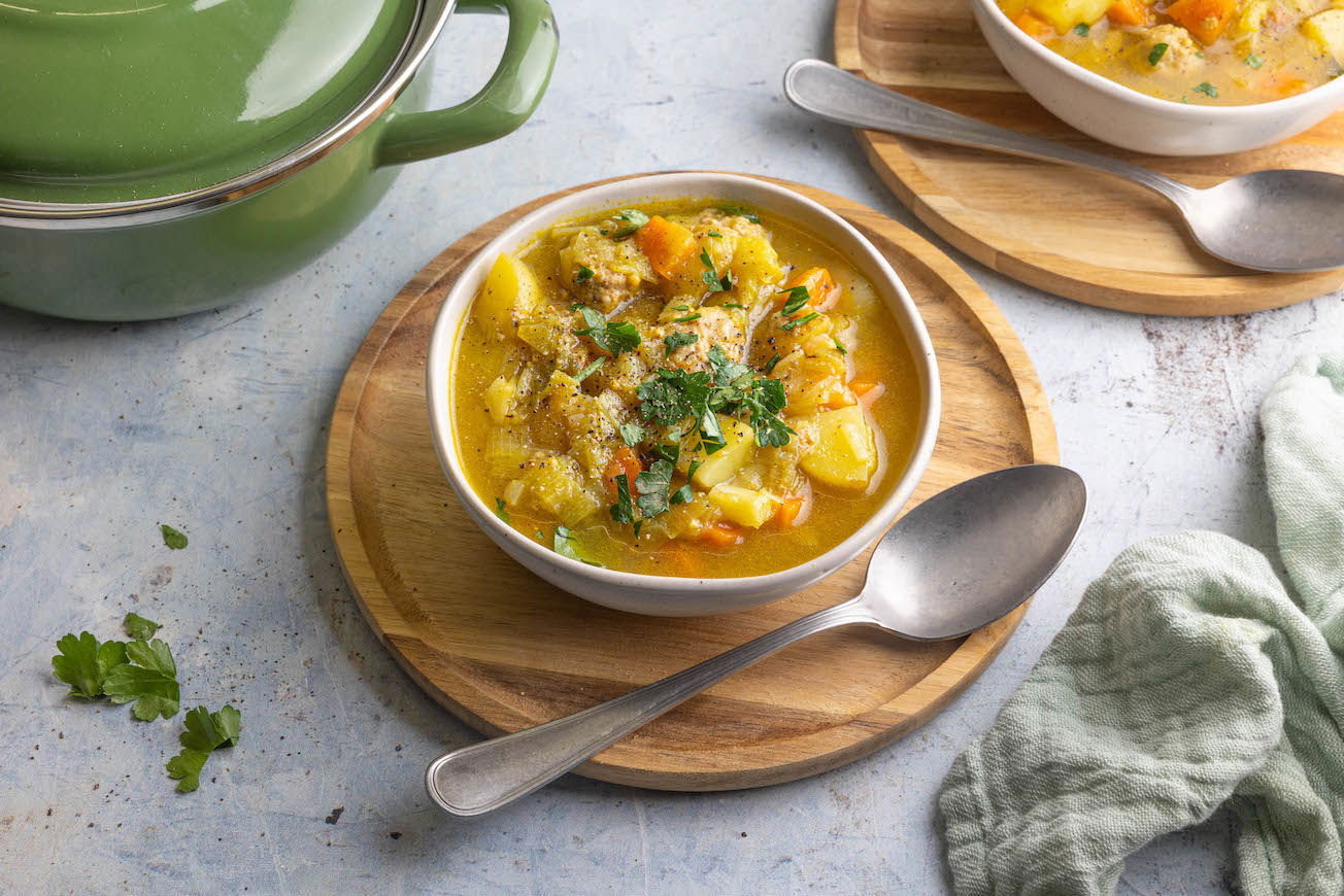 Toscaanse maaltijdsoep met worst en aardappelen