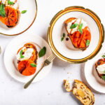 Luxe notenstol met burrata en kaki
