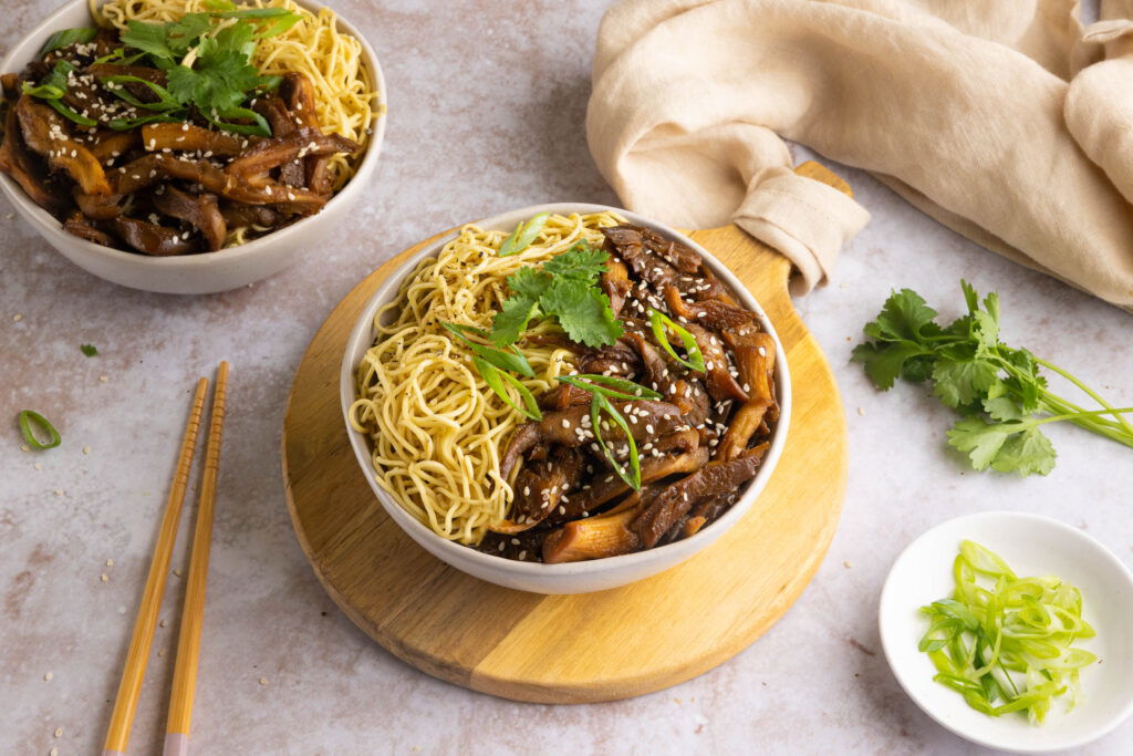 Noedels met oesterzwam en gember