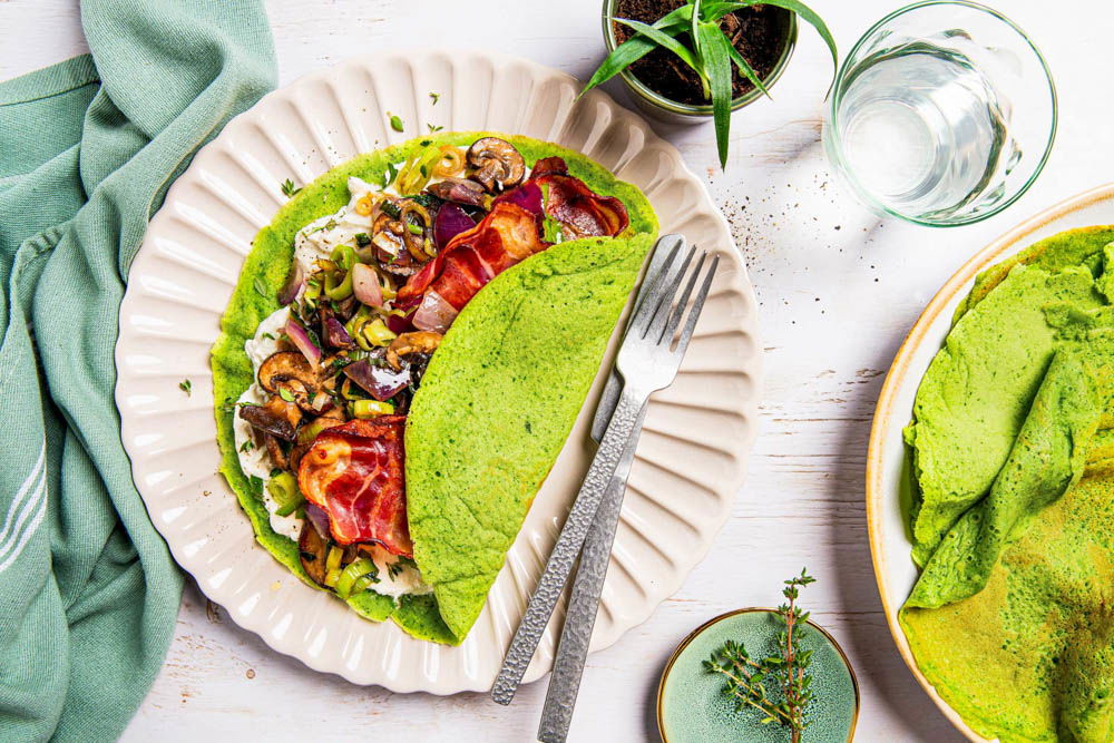 Hartige spinaziepannenkoeken met champignons