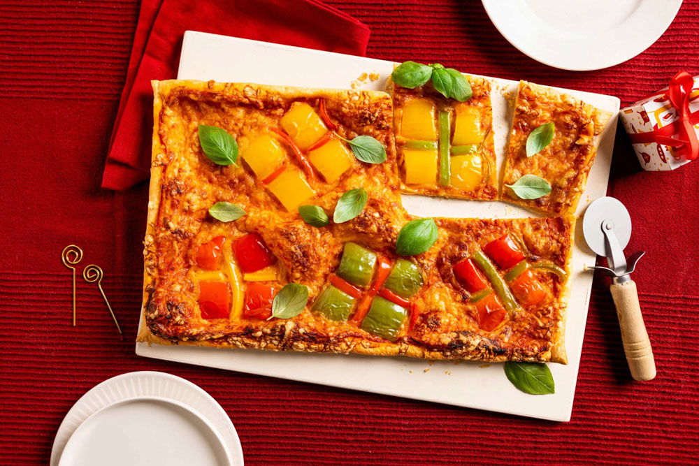 plaatpizza met paprikapakjes