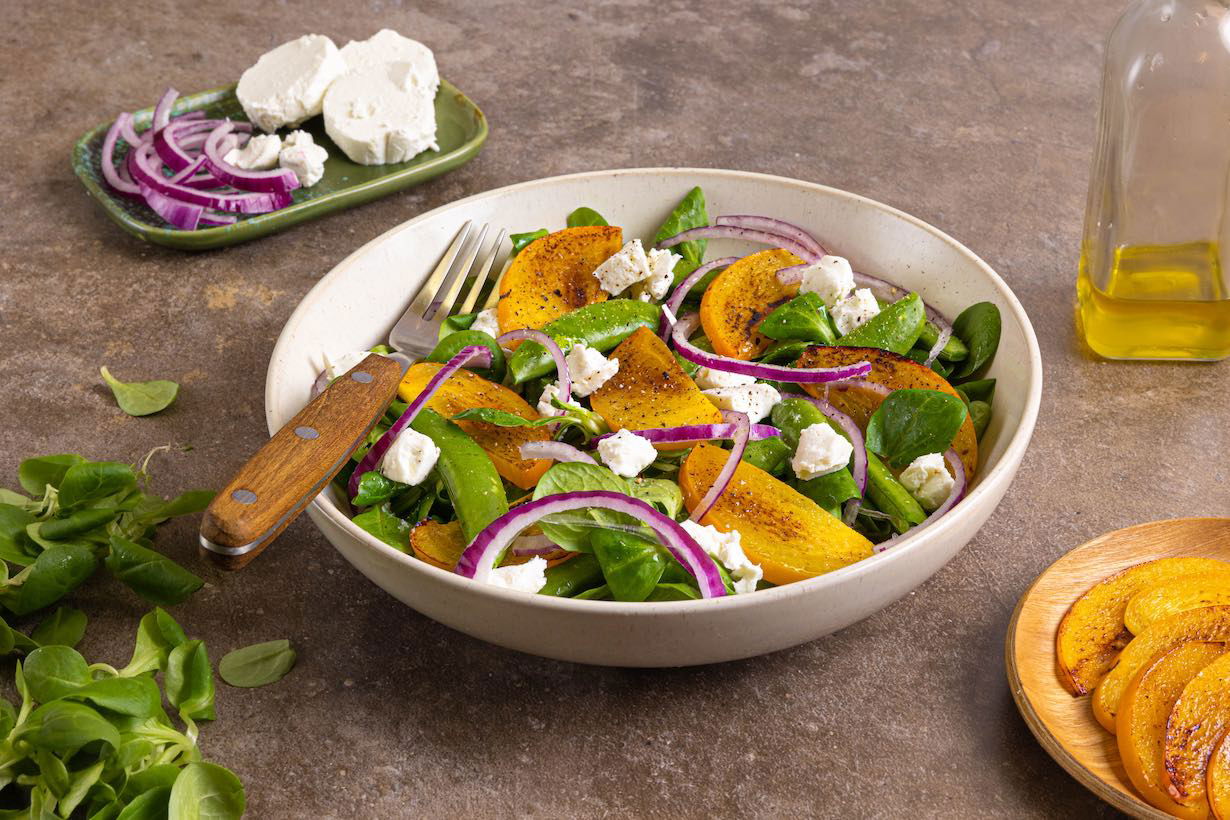 herfstsalade met gegrilde kaki