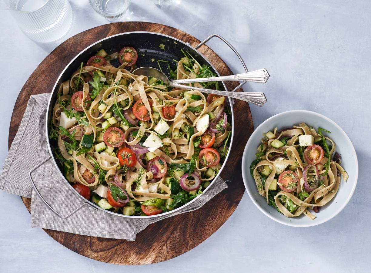 Tagliatelle Met Pesto Courgette En Rucola