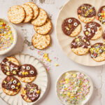 Matze met chocolade en sprinkles