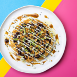 Japanse spitskool pannenkoek met zwarte bonen teriyaki