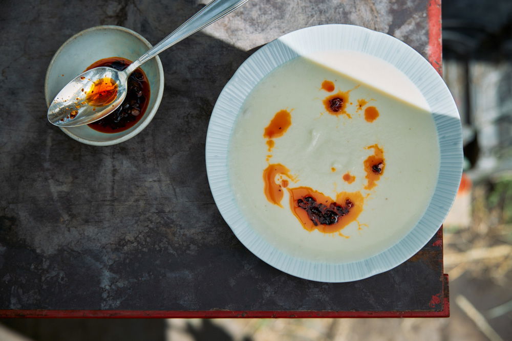 Pastinaaksoep Met Crispy Chili Olie