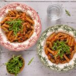 Penne met aubergine en rucola