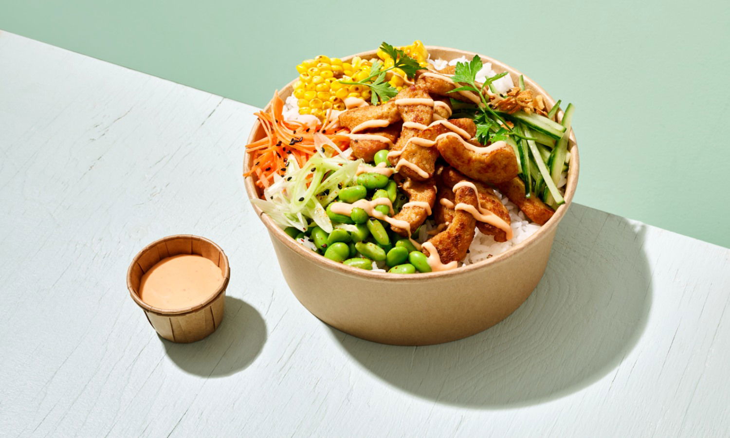 Supreme Poké Bowl Met Oosterse Wokblokjes