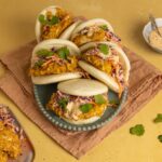 Bao buns met crispy chicken