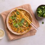Snelle wok met kipgehakt