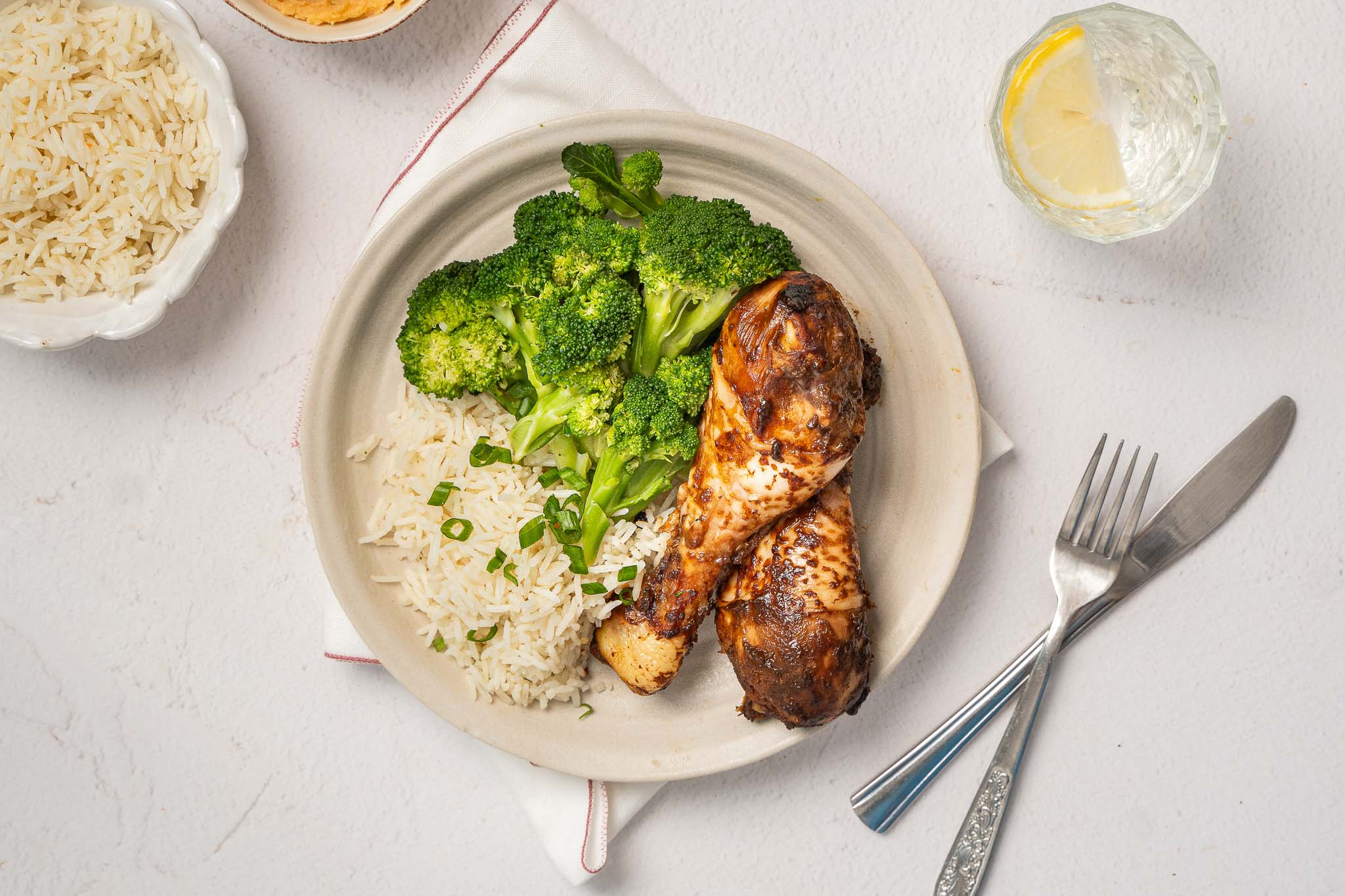 Misokip met broccoli en gemberrijst