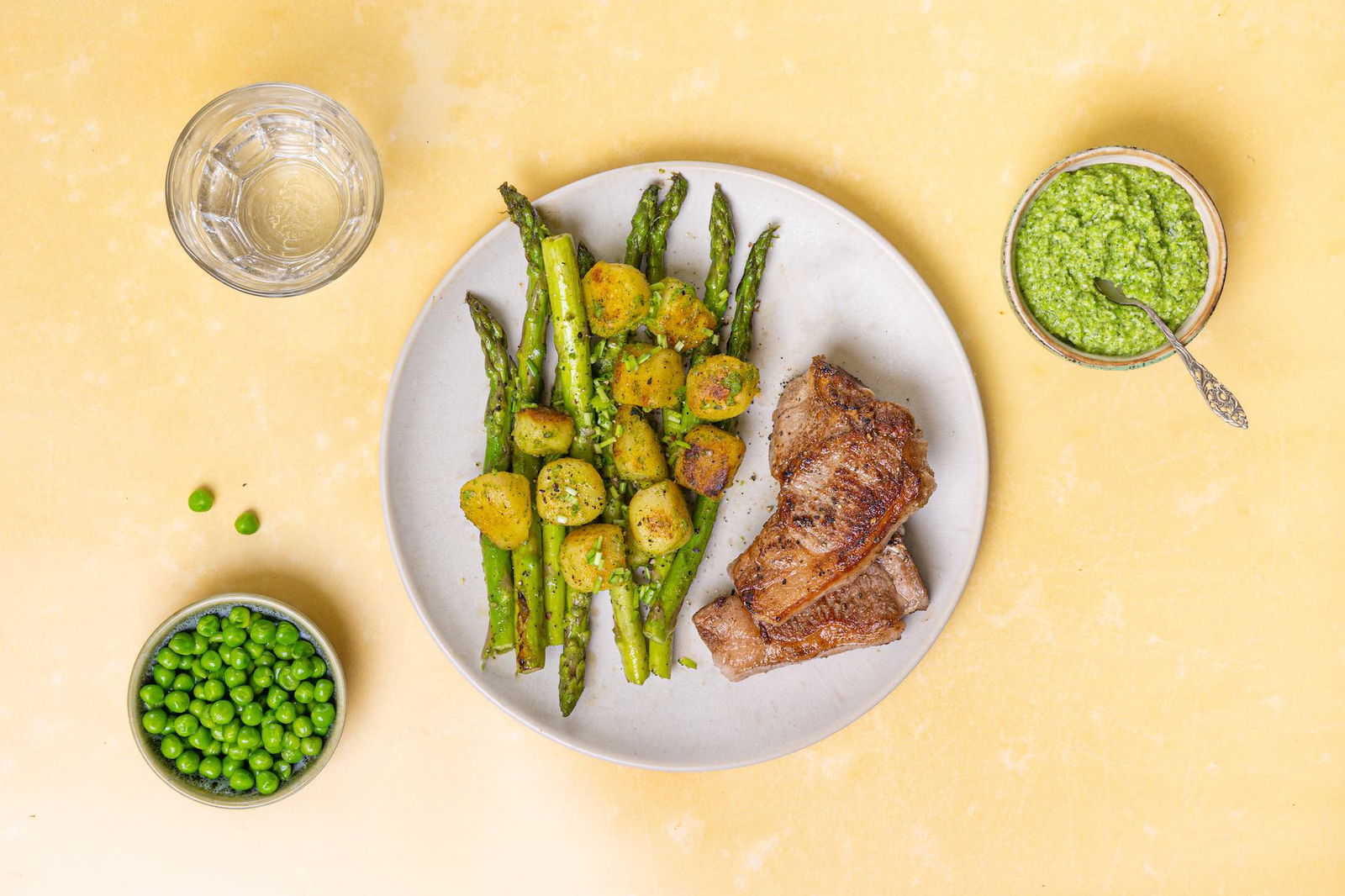 Lamskoteletten Met Asperges 2